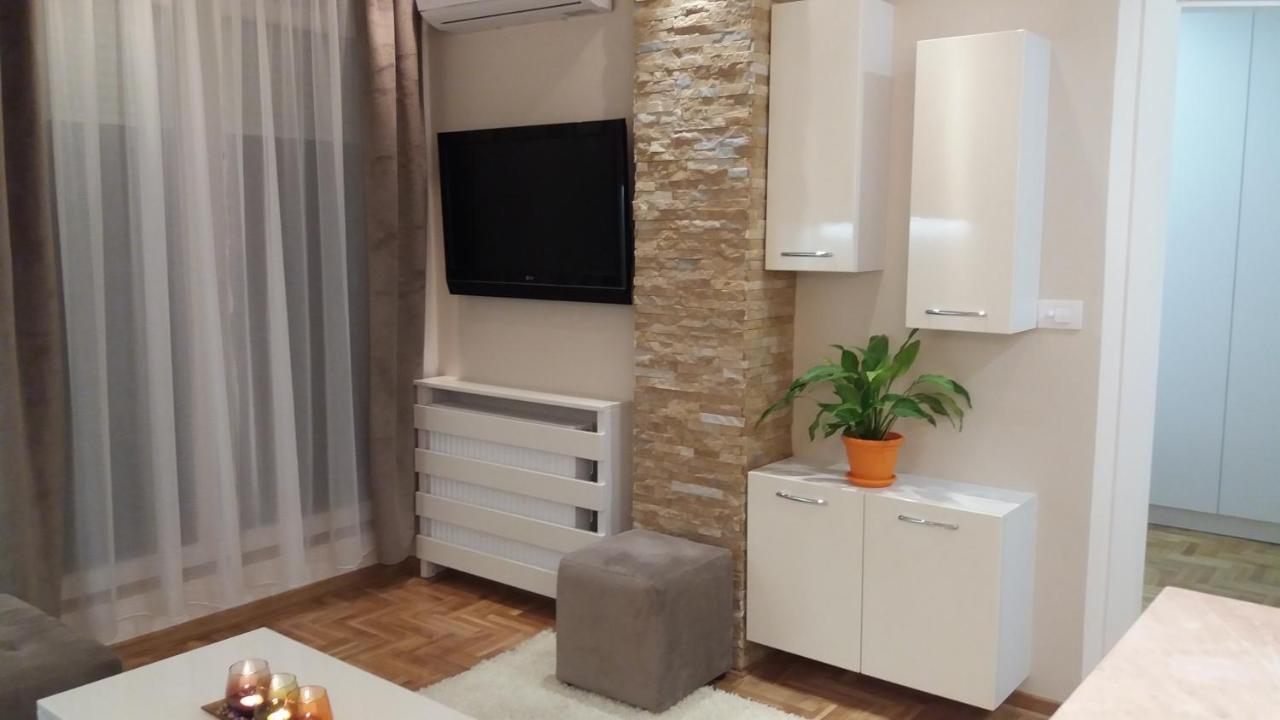 Stojanovic R Apartman Daire Novi Sad Dış mekan fotoğraf