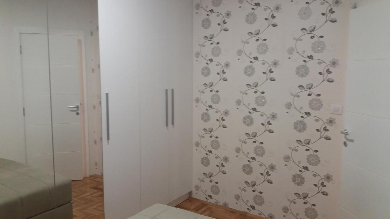 Stojanovic R Apartman Daire Novi Sad Dış mekan fotoğraf